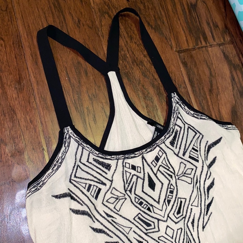 Forever 21 black embroidered tank top cream white shirt sleeveless size: Small - Picture 3 of 6